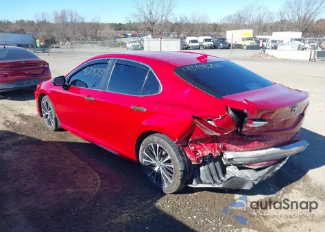 2020 Toyota Camry Se z USA, uszkodzony, nr VIN 4T1G11AK7LU369285